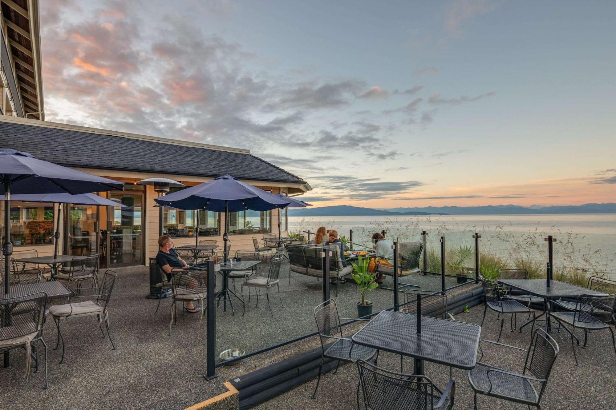 Bayside Oceanfront Resort Parksville Exteriér fotografie