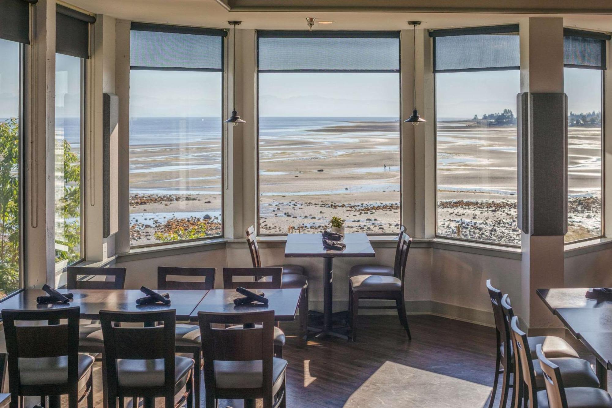 Bayside Oceanfront Resort Parksville Exteriér fotografie