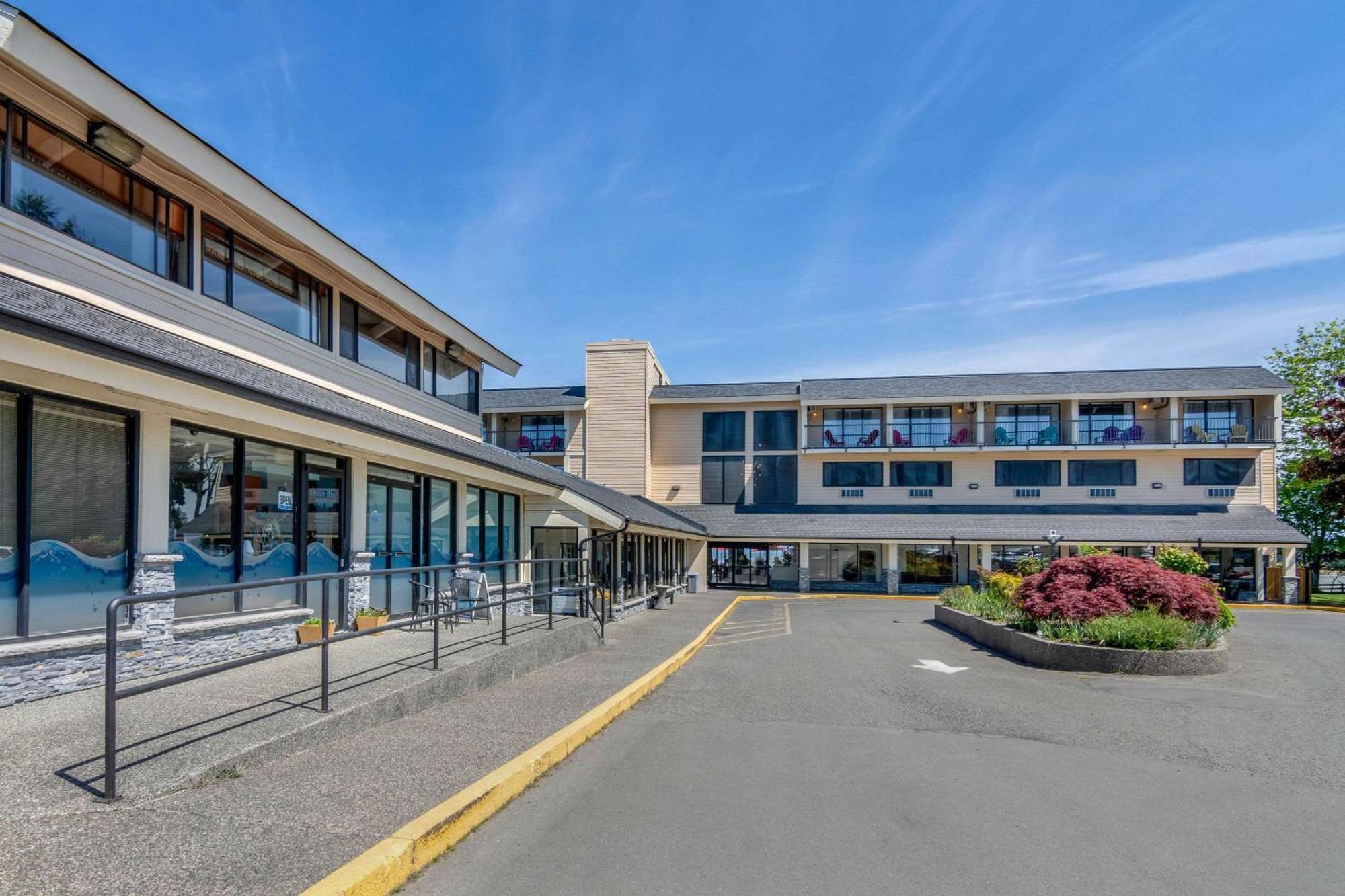 Bayside Oceanfront Resort Parksville Exteriér fotografie
